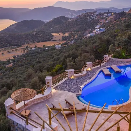 Kalos Villa
